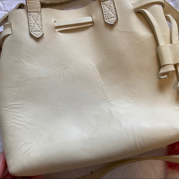 Madewell | Small Leather Drawstring Transport Crossbody - Picture 7 of 10